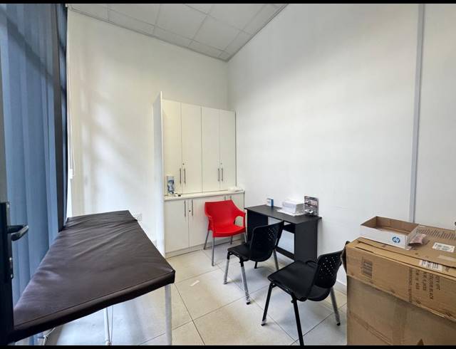 104M² MEDICAL SUITE FOR SALE IN UMHLANGA RIDGE